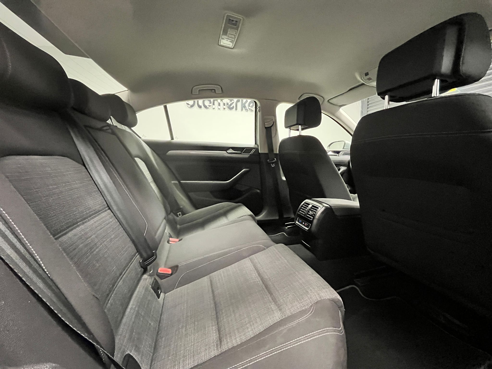 VOLKSWAGEN PASSAT 10